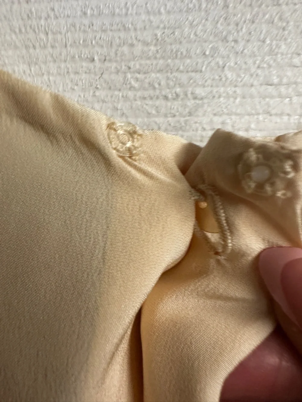 CHANEL Cream Silk Ruffle-Trim Sleeveless Top - Picture 5 of 6